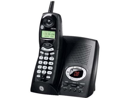  Cuando suena, descolgamos el teléfono de forma mecánica, estamos acostumbrados a él. Y contestamos… y la otra persona responde… Pero, ¿cómo llega su voz hasta nosotros?  