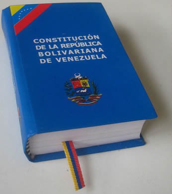 ¿Te puedes imaginar un país sin leyes? ¿Sabes para qué sirven? ¿Qué tipo de normas hay que cumplir en tu escuela?   
